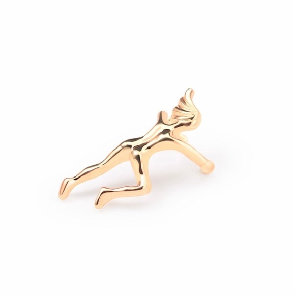 Creative Punk Cute Gymnast 3D Climbing Little Man Ear Clip - Picture 4 of 7